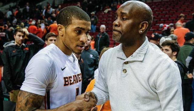 你需要我帮 你需要我帮