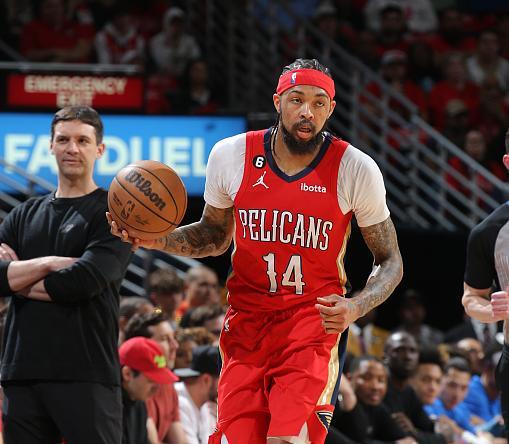 步履沉重 步履沉重